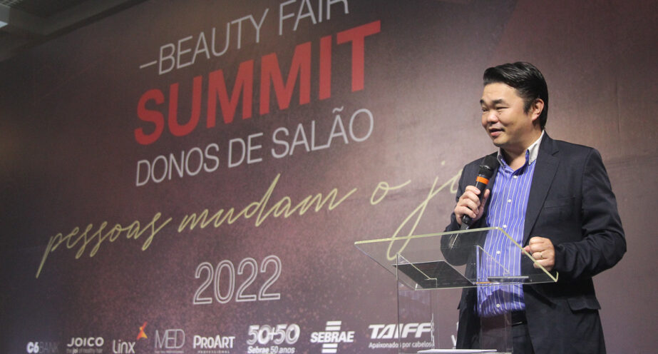 cesar tsukuda no beauty fair summit donos de salão 2022